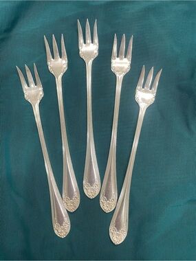 New Daisy Anya Rose William Roger’s & Sons  Silver Appetizer Forks - Set of 5